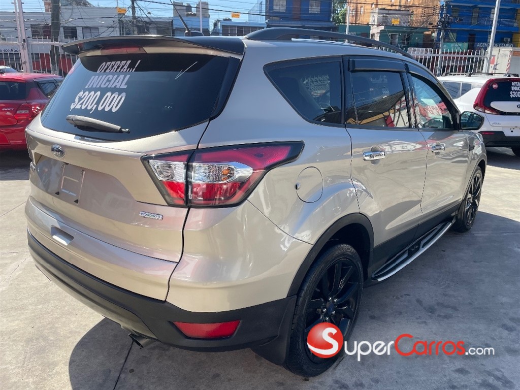 2017 Ford Escape SE Ecoboost — foto 3 / 9