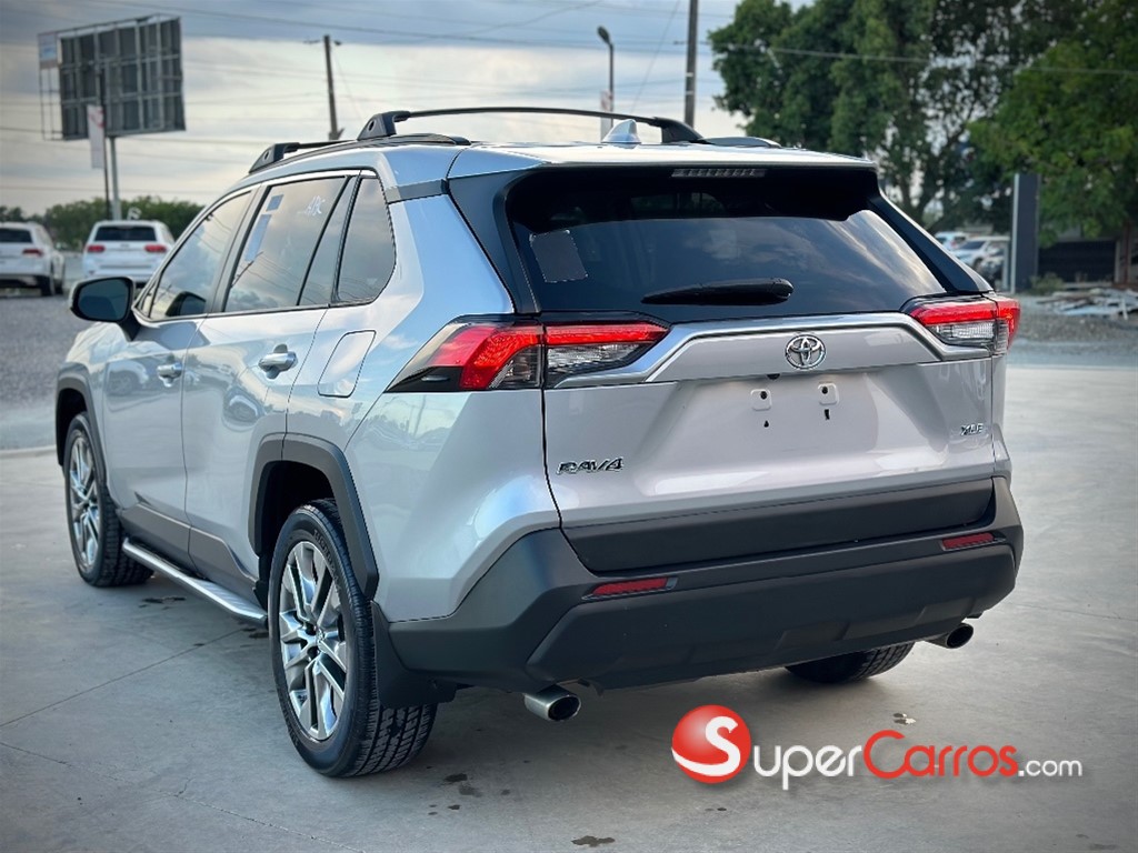 2019 Toyota RAV4 XLE Premium — foto 4 / 11