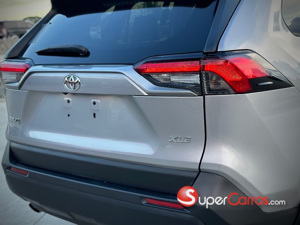 2019 Toyota RAV4 XLE Premium — foto 5 / 11