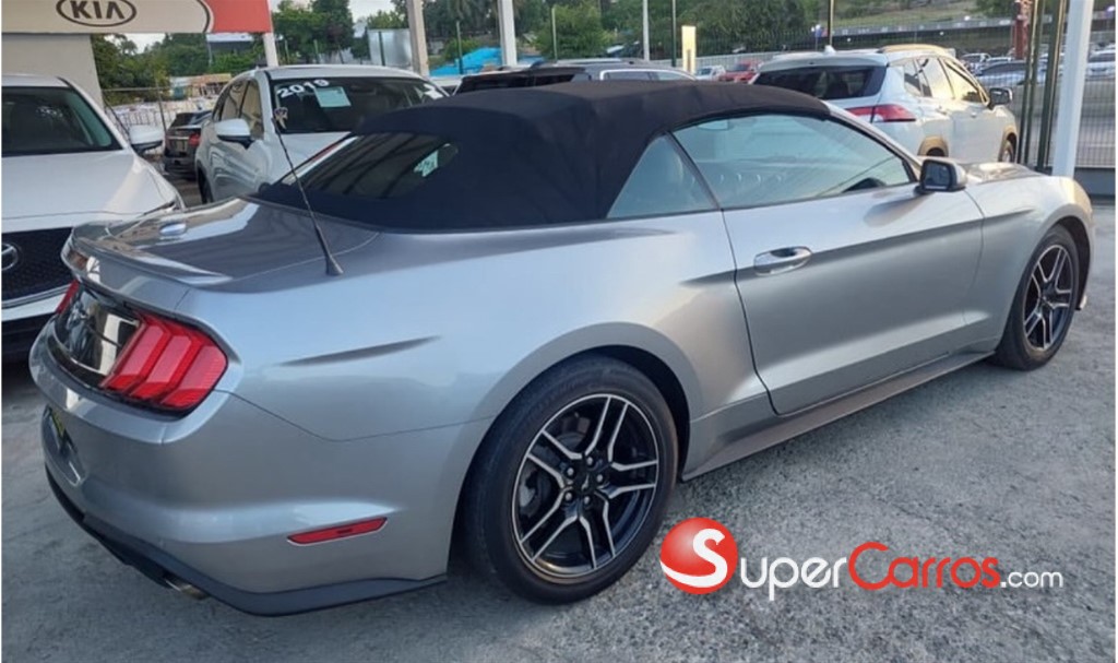 2020 Ford Mustang — foto 2 / 7