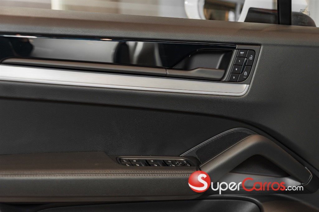 2026 Porsche Cayenne S — foto 10 / 12