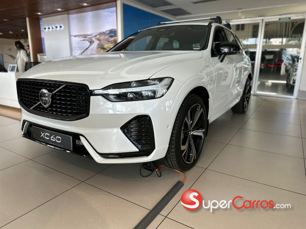 2025 Volvo XC60 Plus Recharge — foto 2 / 10