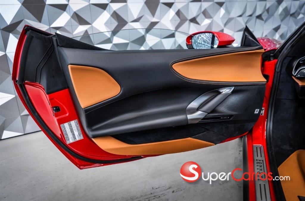 2025 Ferrari SF90 Spider — foto 7 / 12