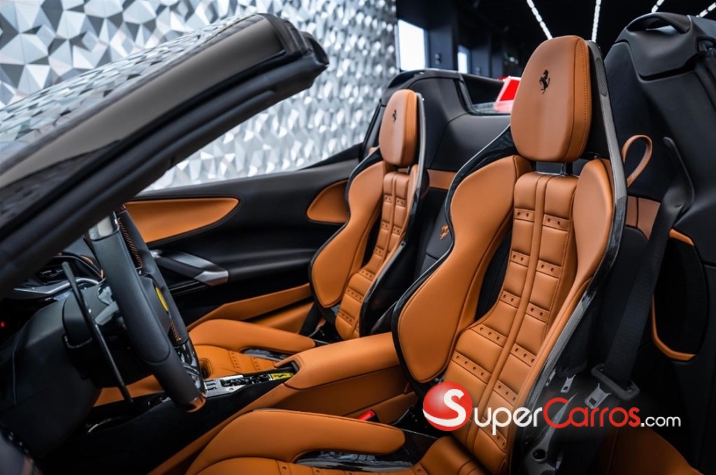 2025 Ferrari SF90 Spider — foto 8 / 12