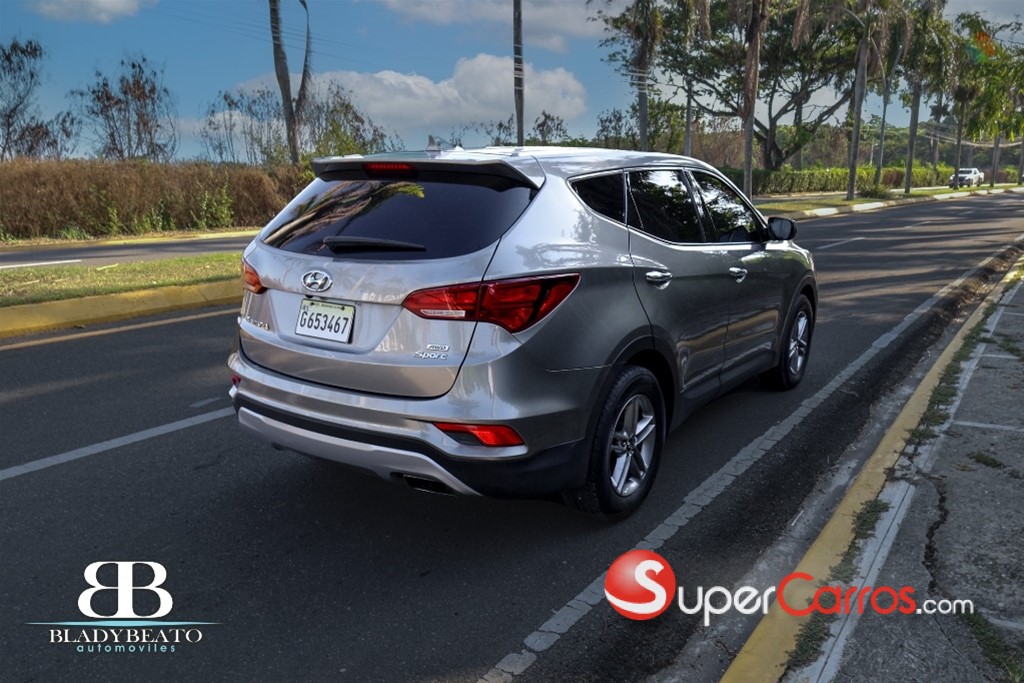 2017 Hyundai Santa Fe Sport — foto 8 / 11