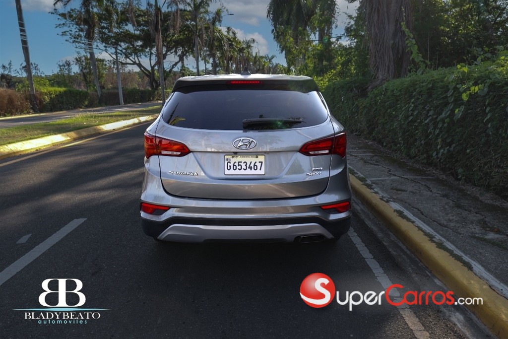 2017 Hyundai Santa Fe Sport — foto 9 / 11