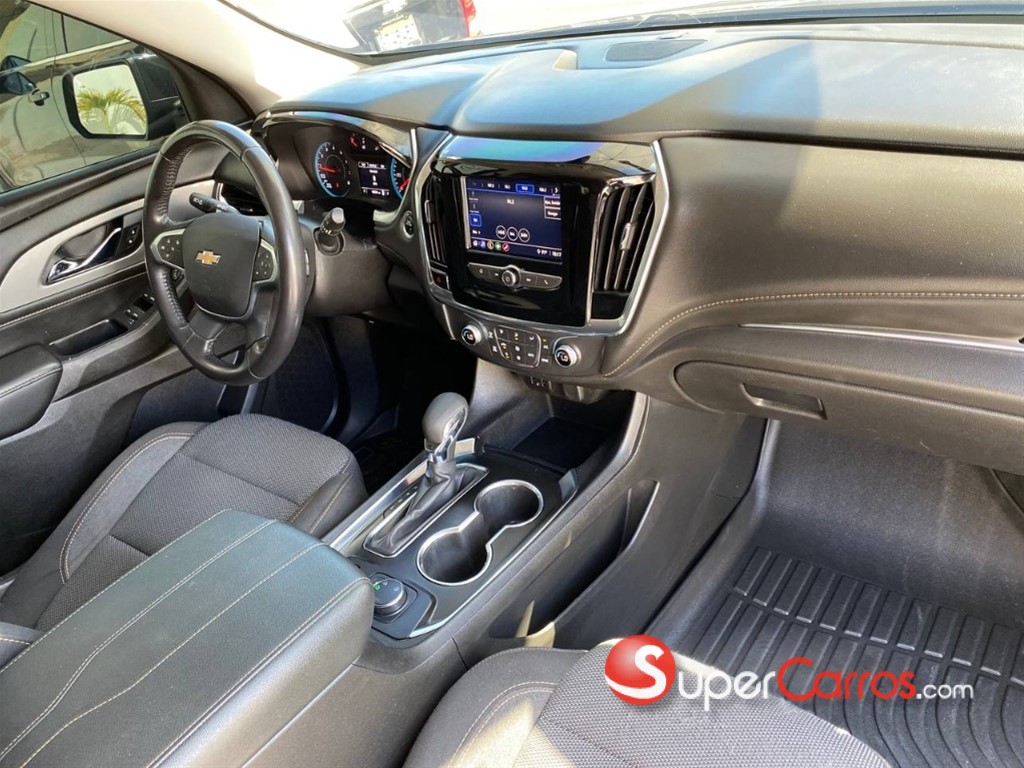 2021 Chevrolet Traverse LT — foto 2 / 12