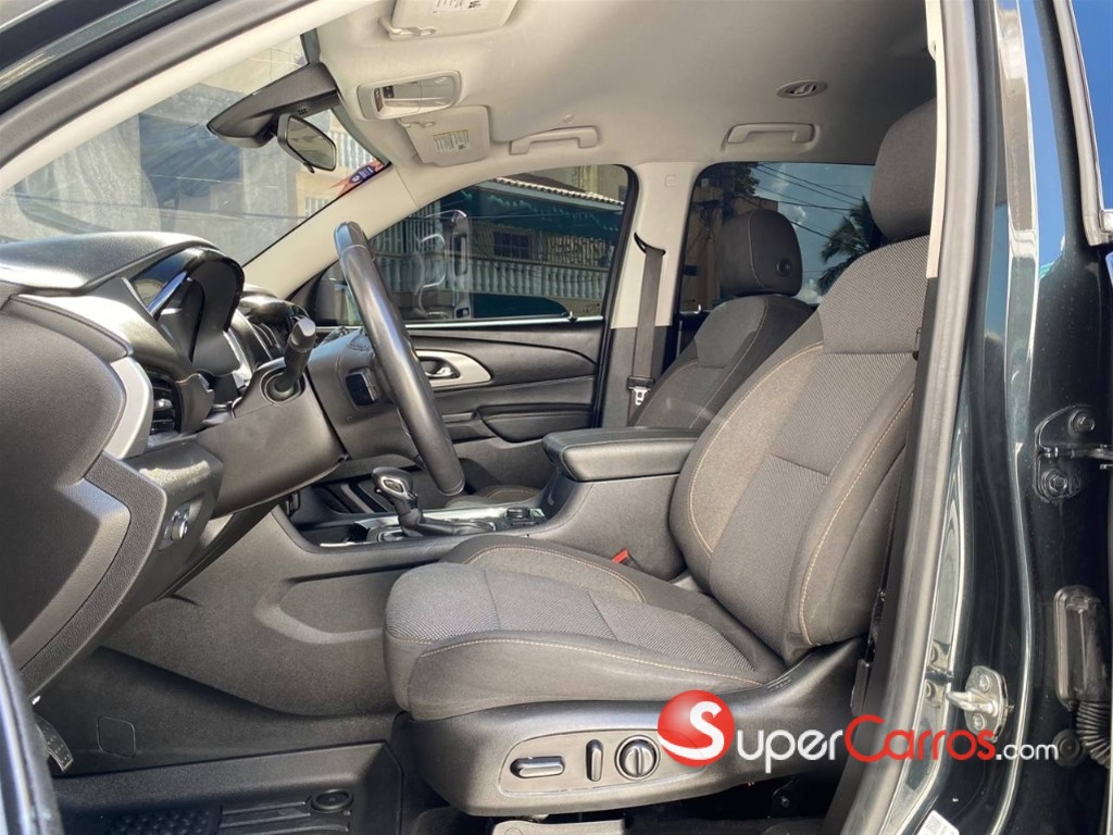 2021 Chevrolet Traverse LT — foto 4 / 12