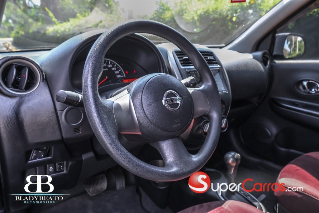 2015 Nissan March — foto 10 / 10
