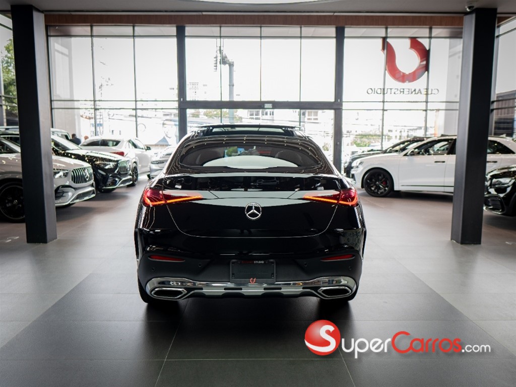 2026 Mercedes-Benz Clase GLC 200 AMG — foto 2 / 9