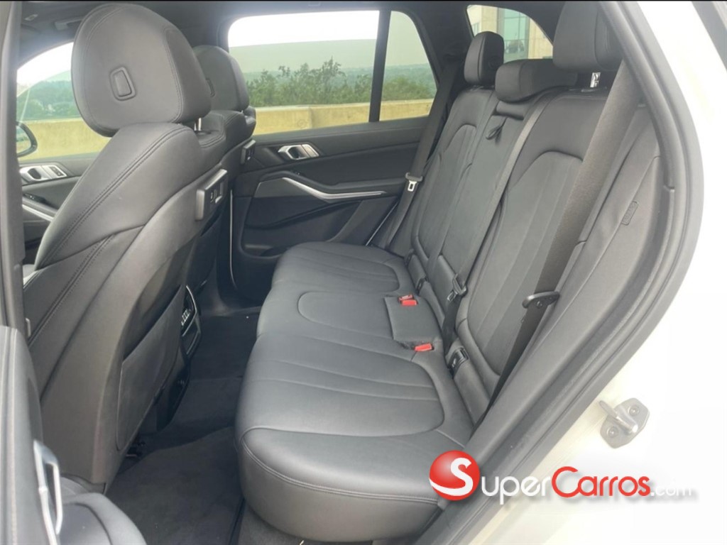 2020 BMW X 5 SDRIVE 40i — foto 8 / 11