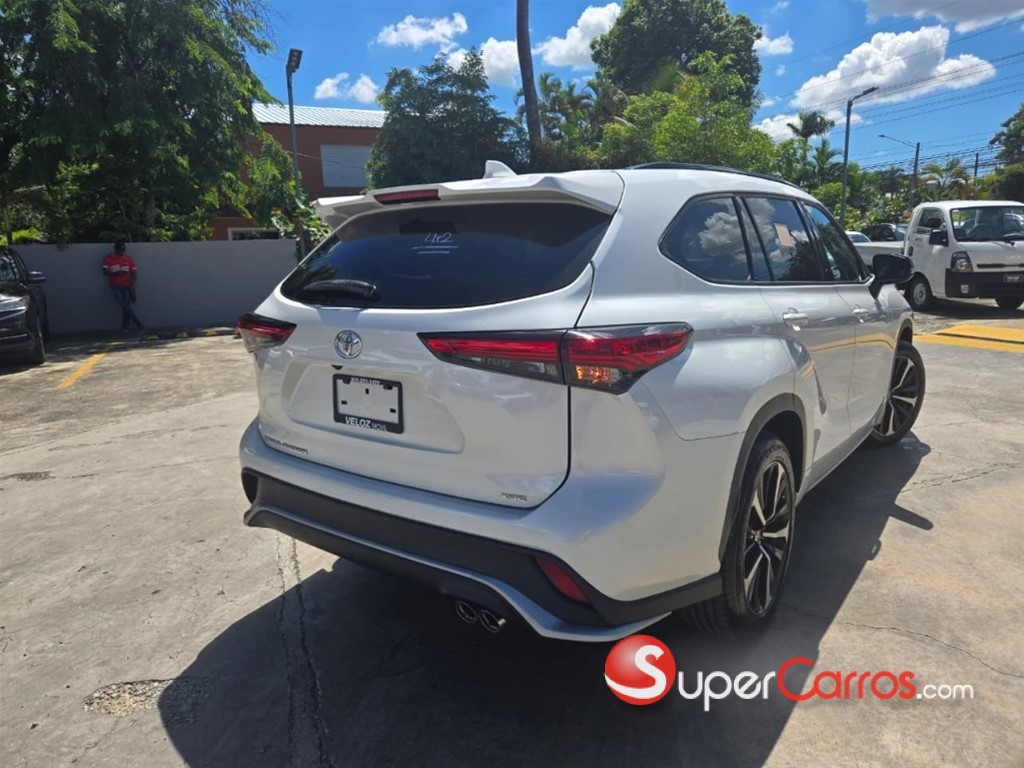 2021 Toyota Highlander XSE — foto 2 / 8