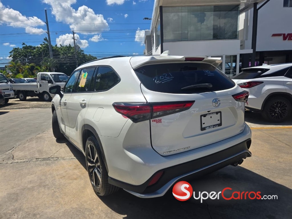 2021 Toyota Highlander XSE — foto 6 / 8