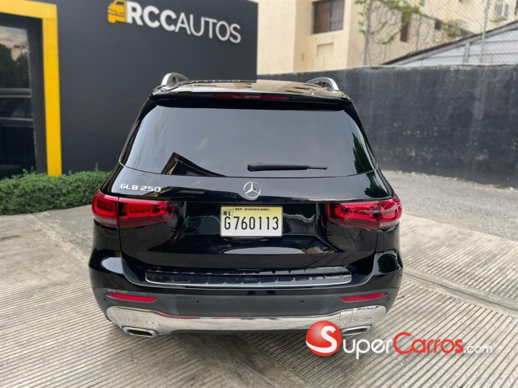 2022 Mercedes-Benz Clase GLB 250 — foto 8 / 10