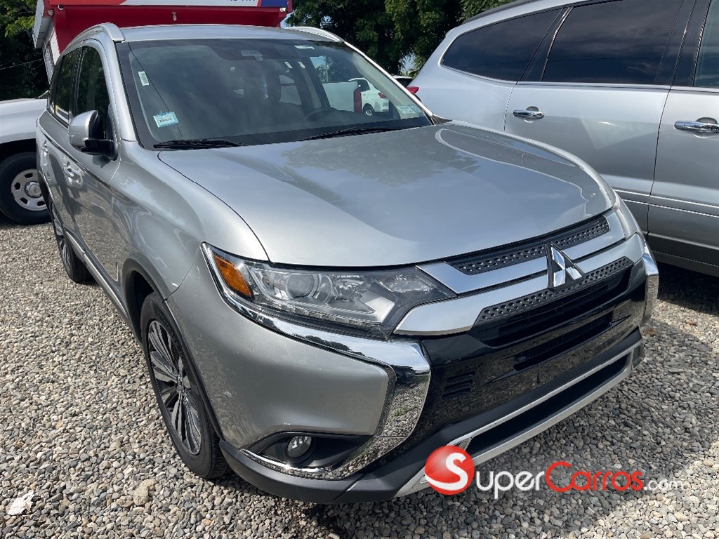 2020 Mitsubishi Motors Outlander Limited — foto 2 / 9