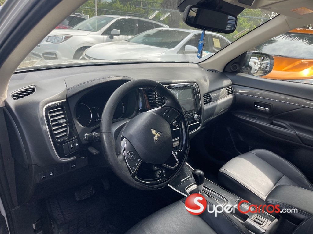 2020 Mitsubishi Motors Outlander Limited — foto 5 / 9