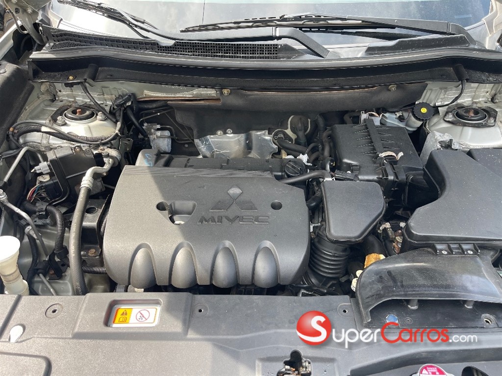 2020 Mitsubishi Motors Outlander Limited — foto 9 / 9