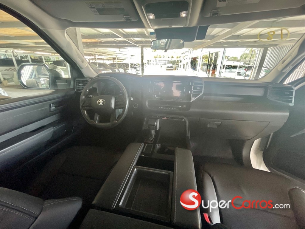 2023 Toyota Tundra SR5 — foto 8 / 9