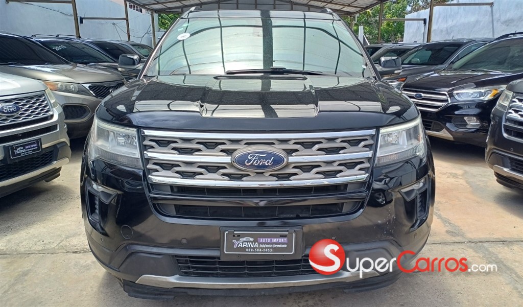 2018 Ford Explorer XLT 4WD — foto 2 / 12