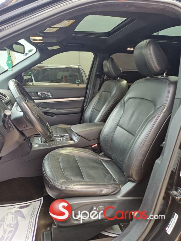 2018 Ford Explorer XLT 4WD — foto 6 / 12