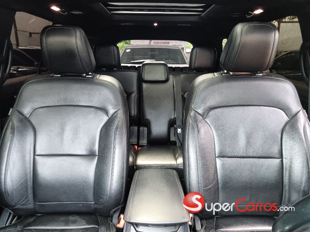 2018 Ford Explorer XLT 4WD — foto 10 / 12