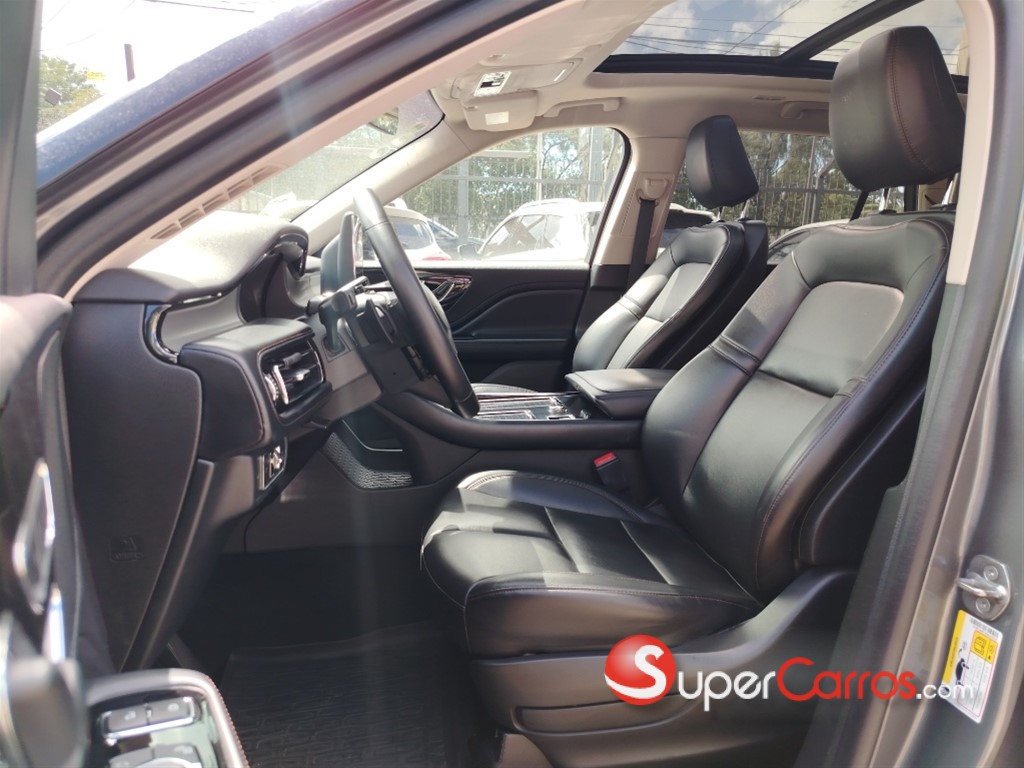 2022 Lincoln Aviator — foto 8 / 12