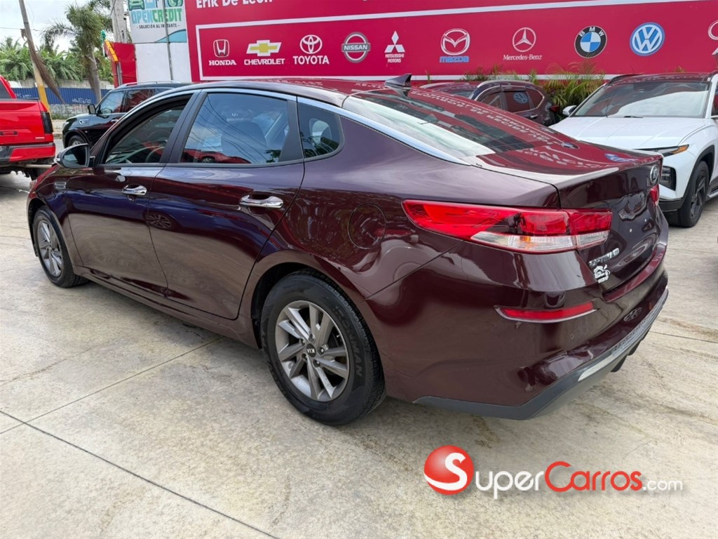 2020 Kia Optima — foto 6 / 10