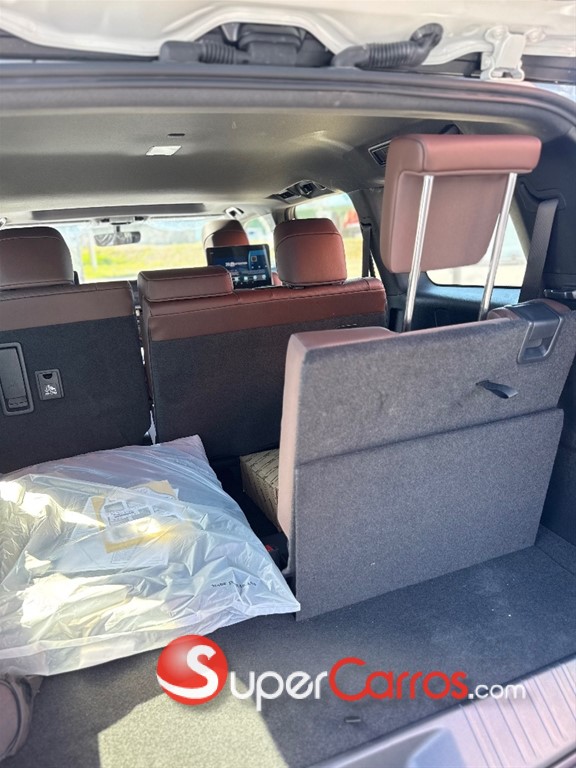 2025 Toyota Land Cruiser Prado Adventure — foto 4 / 10