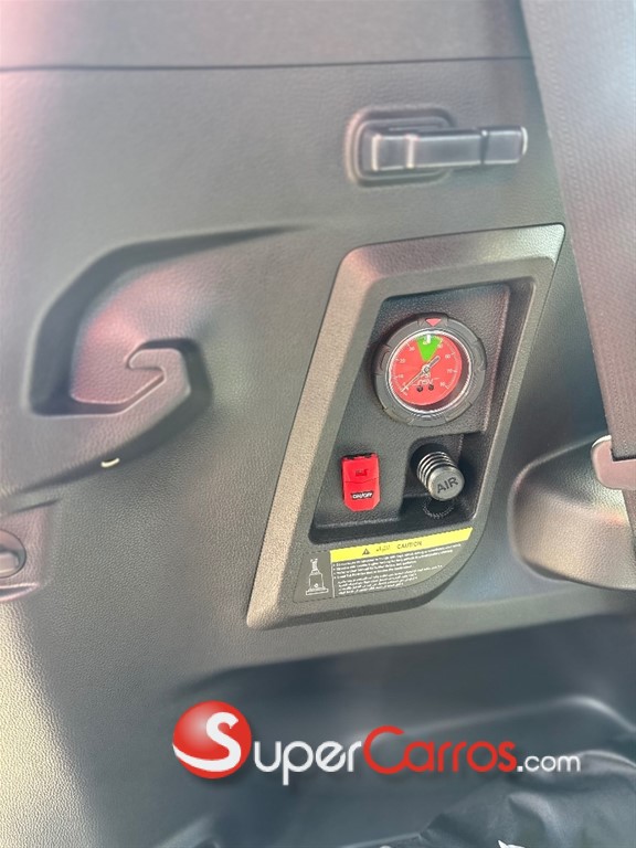 2025 Toyota Land Cruiser Prado Adventure — foto 5 / 10