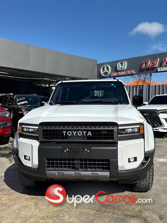 2025 Toyota Land Cruiser Prado Adventure — foto 8 / 10