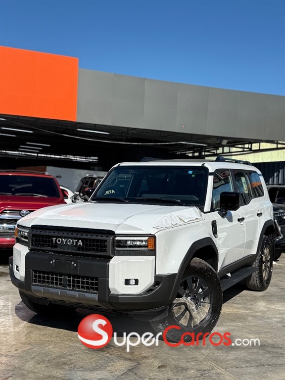 2025 Toyota Land Cruiser Prado Adventure — foto 9 / 10