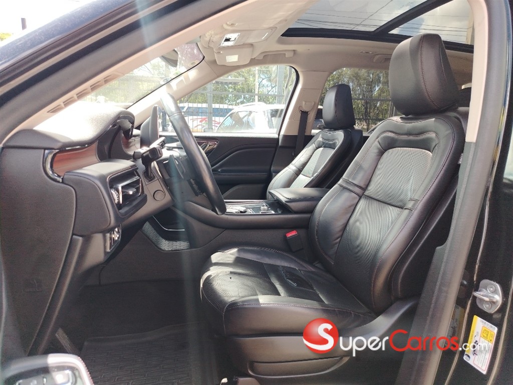 2022 Lincoln Aviator — foto 8 / 12
