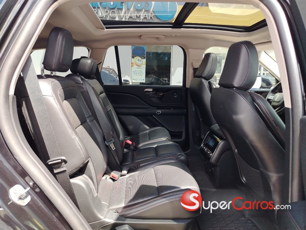 2022 Lincoln Aviator — foto 9 / 12