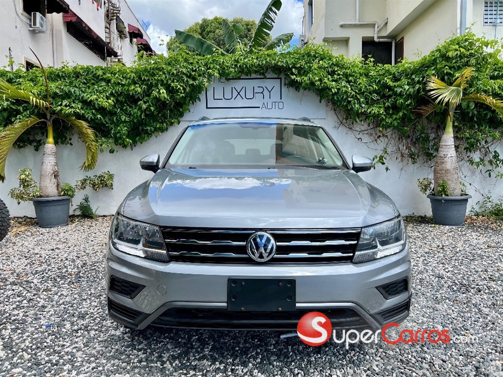 2020 Volkswagen Tiguan SEL 4Motion — foto 2 / 9