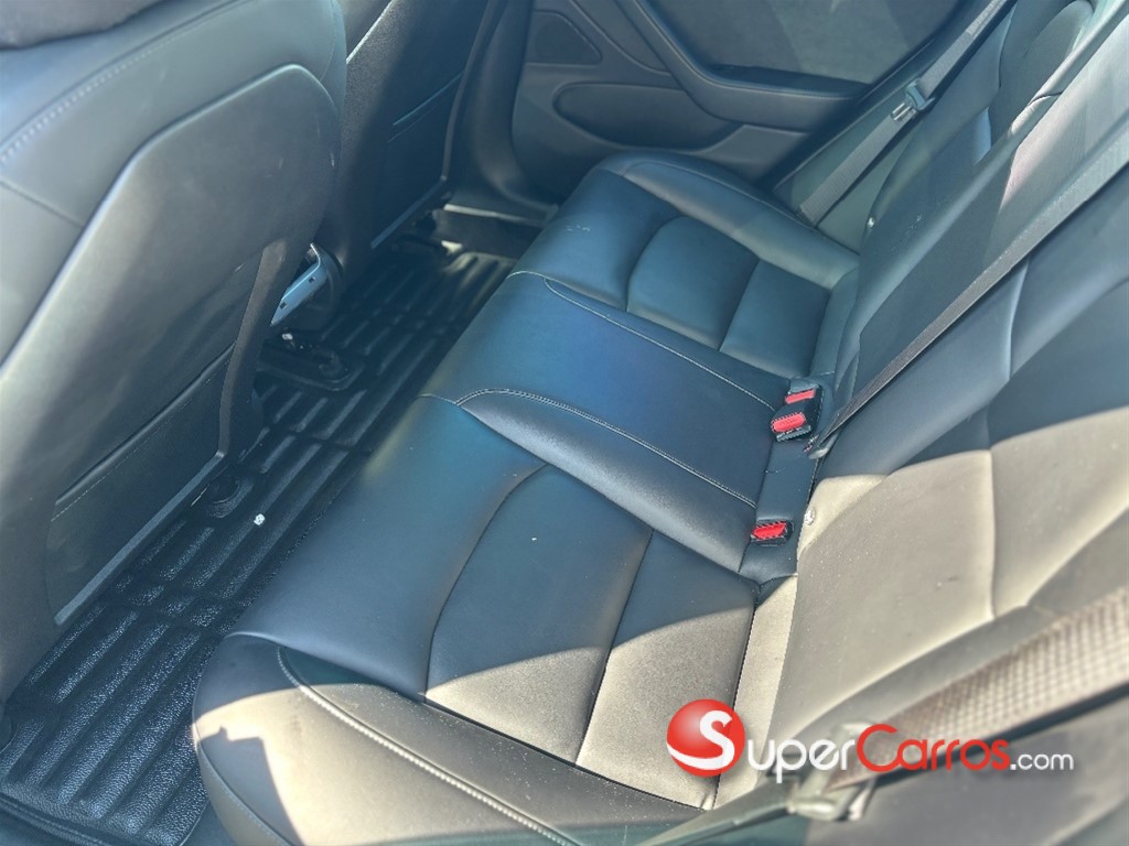 2018 Tesla Model 3 Long Range — foto 4 / 4