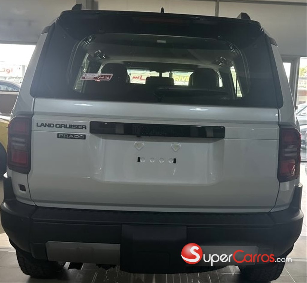 2026 Toyota Land Cruiser Prado Adventure — foto 4 / 12