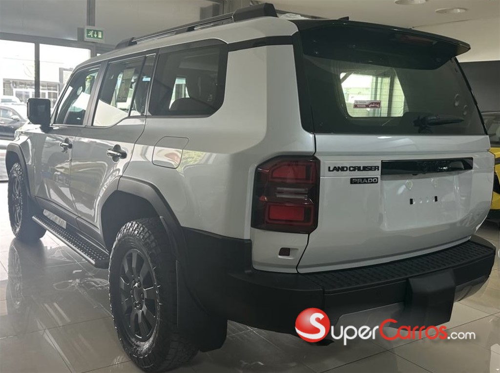 2026 Toyota Land Cruiser Prado Adventure — foto 5 / 12