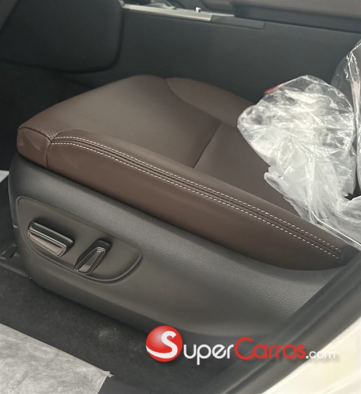 2026 Toyota Land Cruiser Prado Adventure — foto 11 / 12