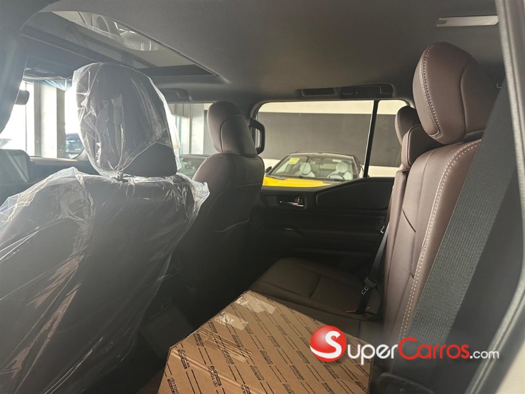 2026 Toyota Land Cruiser Prado Adventure — foto 12 / 12