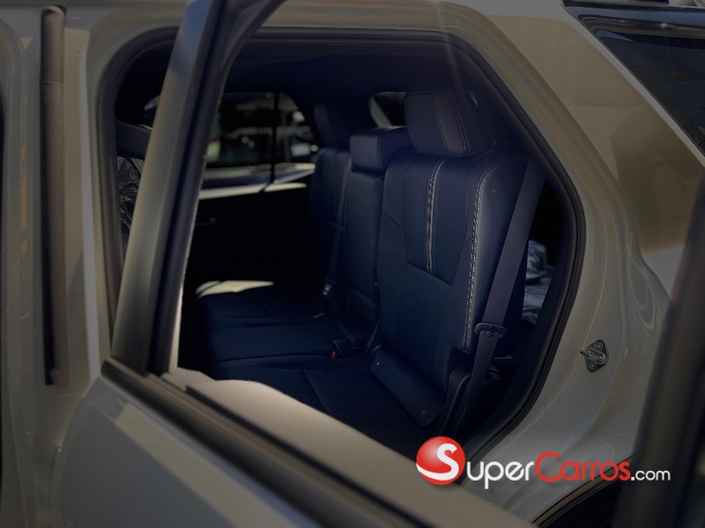 2026 Toyota 4 Runner Limited — foto 3 / 10