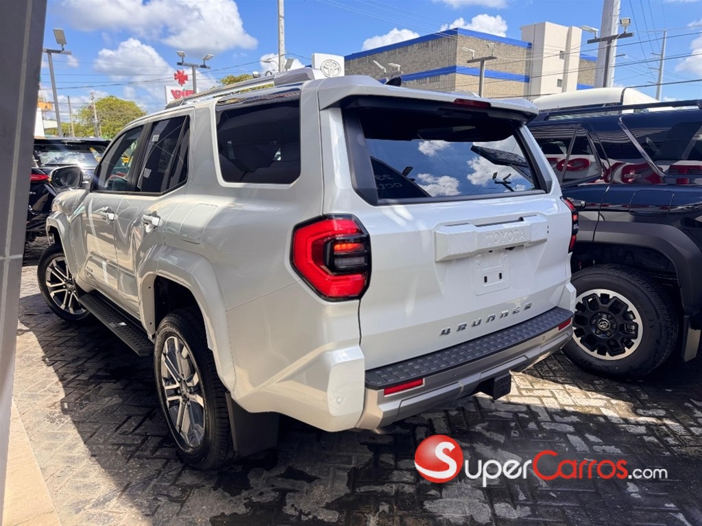 2026 Toyota 4 Runner Limited — foto 8 / 10
