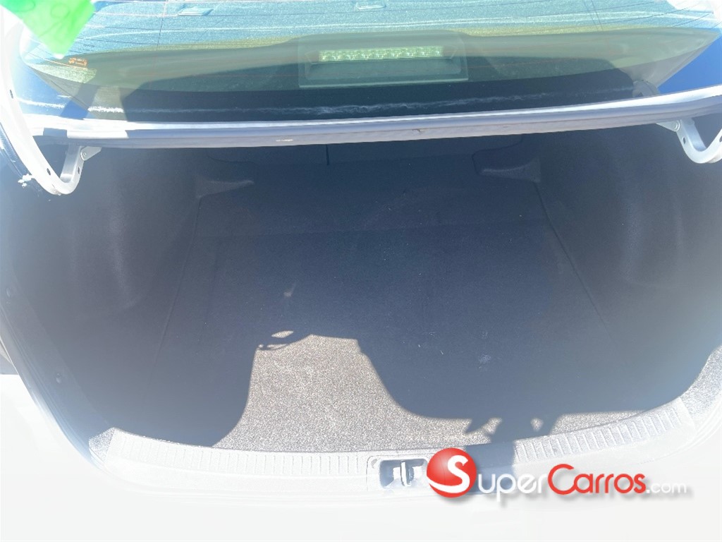 2021 Toyota Corolla LE Plus — foto 7 / 11