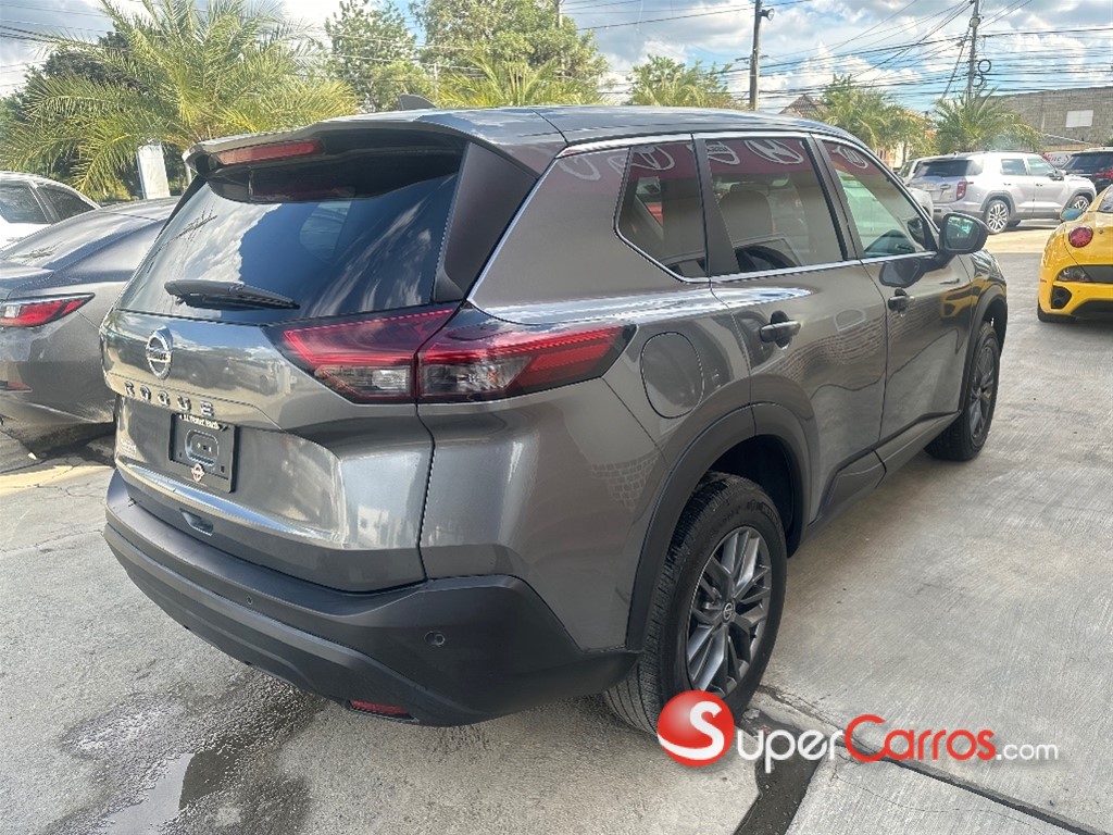 2022 Nissan Rogue — foto 5 / 10
