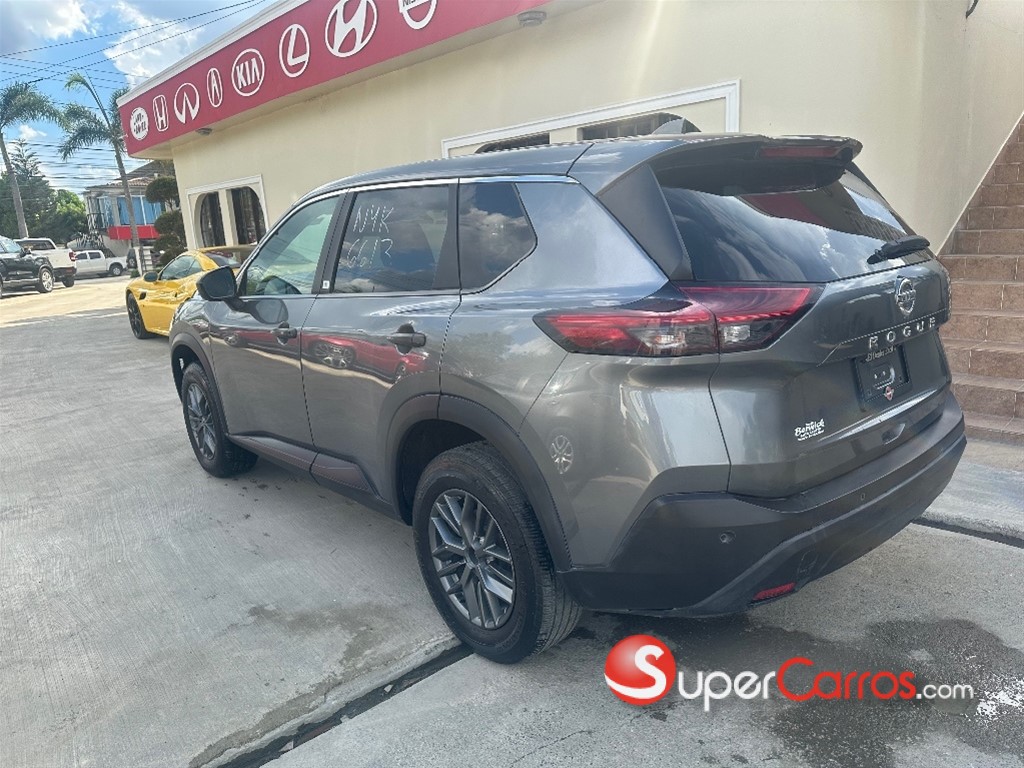 2022 Nissan Rogue — foto 6 / 10