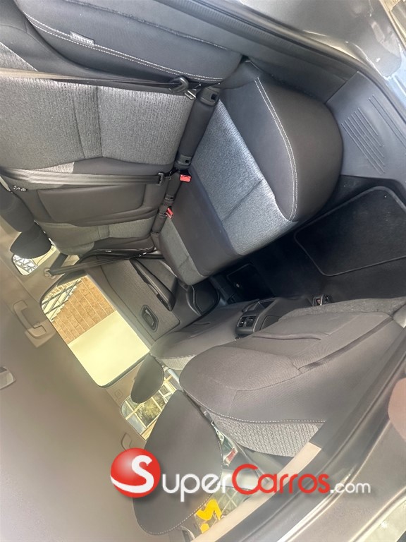 2022 Nissan Rogue — foto 8 / 10
