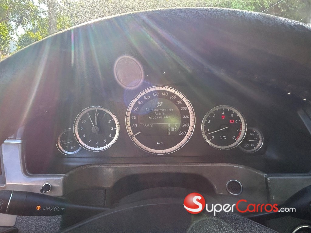 2010 Mercedes-Benz Clase E 300 — foto 3 / 12