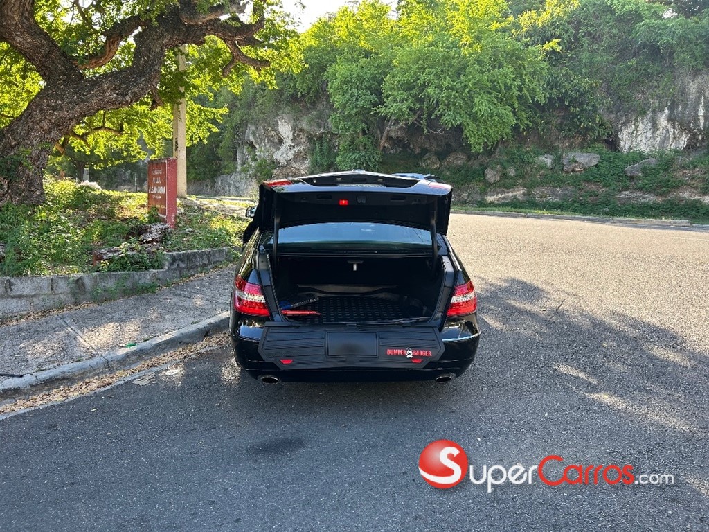 2010 Mercedes-Benz Clase E 300 — foto 6 / 12