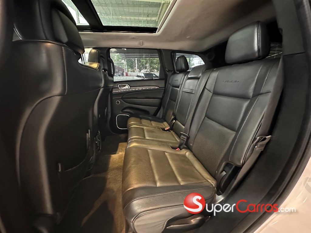 2018 Jeep Grand Cherokee SUMMIT — foto 7 / 8