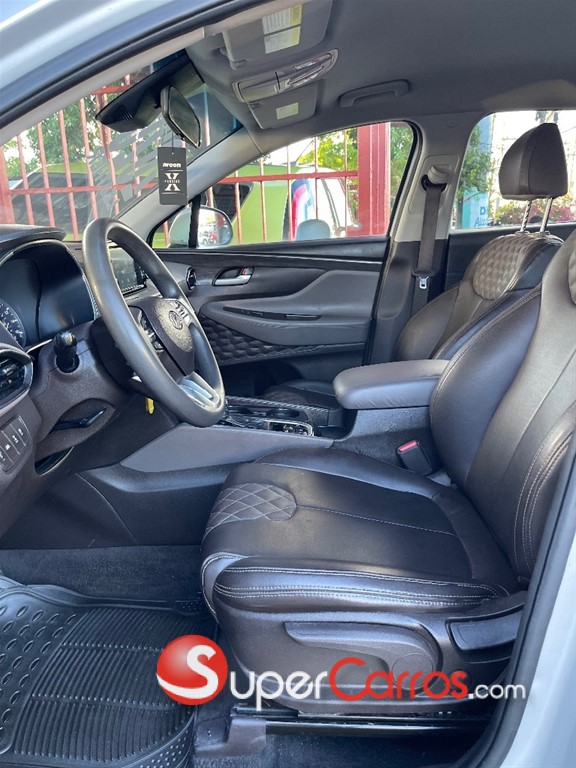 2020 Hyundai Santa Fe SE — foto 6 / 10