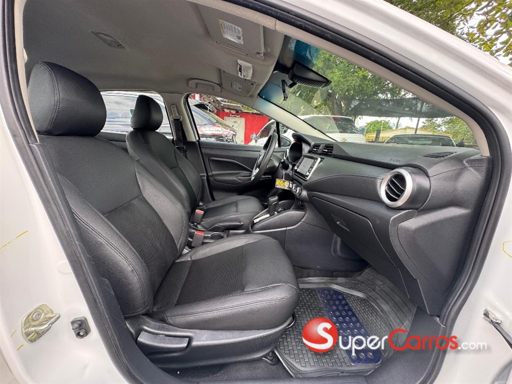 2020 Nissan Versa S Plus — foto 8 / 10